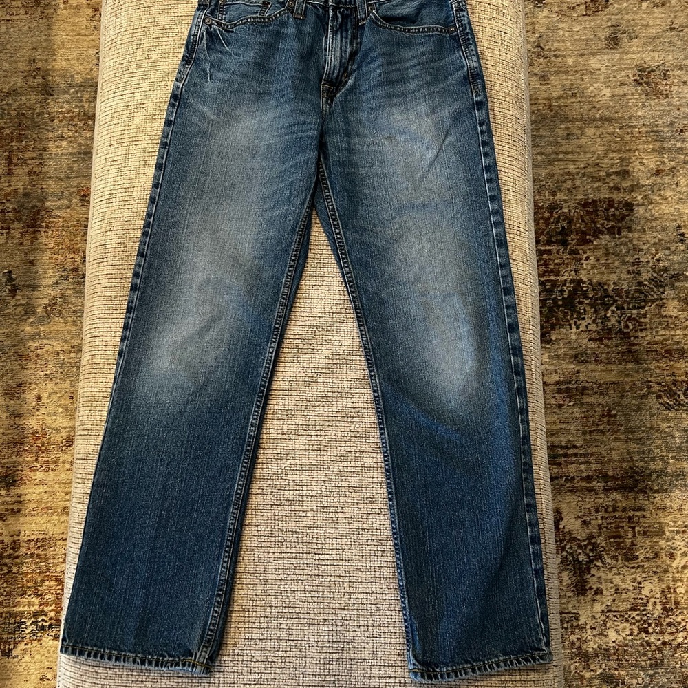 American Eagle Outfitters Red Plaid Shirt and Blue Jeans Set. Item 14.08.2025.2 - Picture 6 of 10